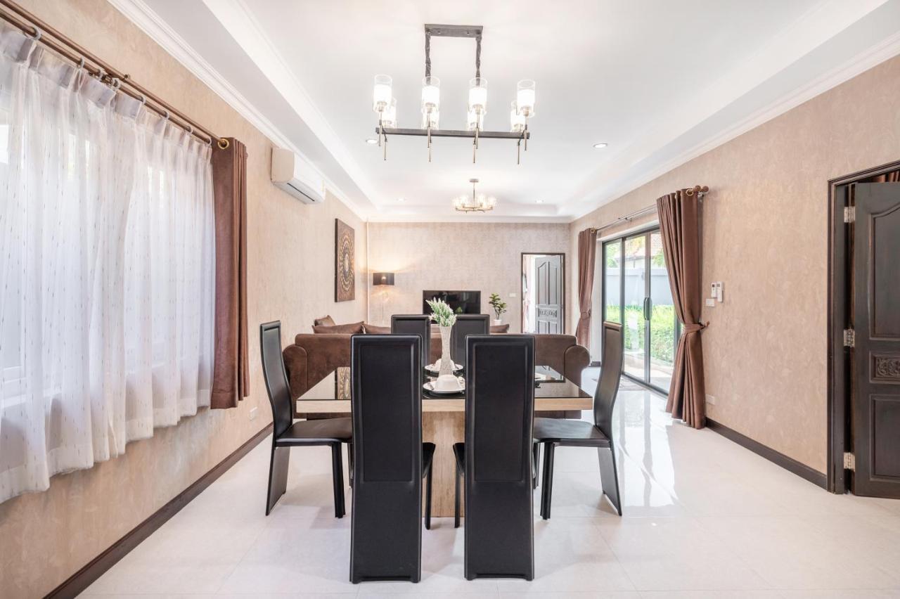 Villa Luxury 3 Bhk 200m From The *
