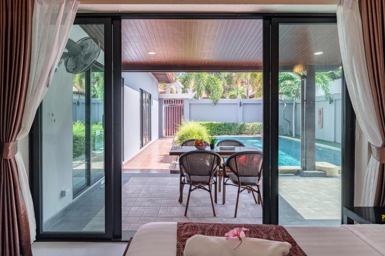 Villa Luxury 3 Bhk 200m From The Pattaya